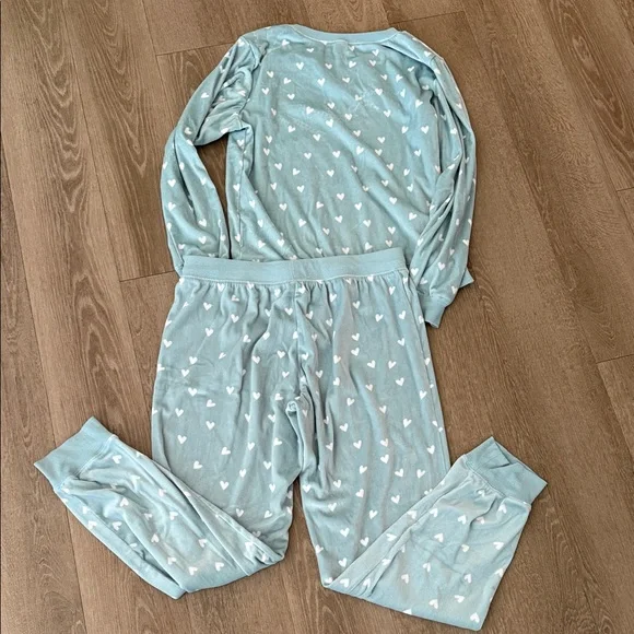 Soft & Cuddly Velour Mint Green & White Heart Pajama/Loungewear Set Size M - Picture 5 of 6